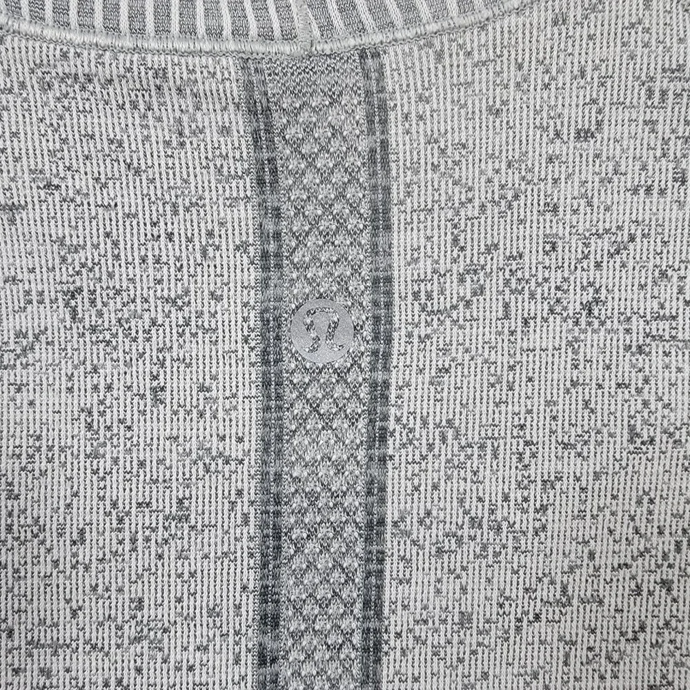 Lululemon Swiftly Tech Short Sleeve Womens 6 Gray Ombre Seamless Running Shirt - Picture 3 of 6